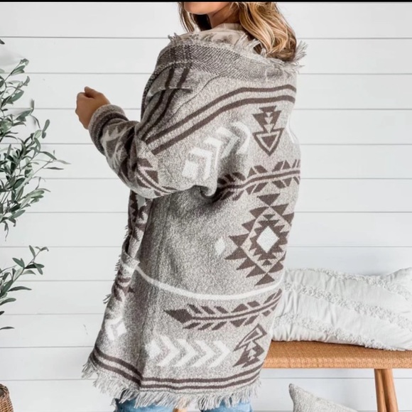 #65 LAST 1! Brown and tan Chestnut oversized brown Aztec fringe pocket cardigan - Picture 4 of 4